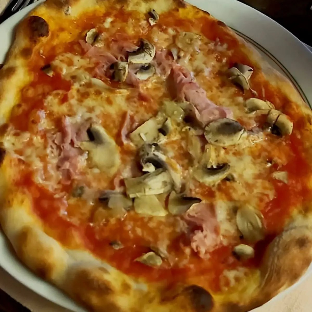 Pizza Prosciutto E Funghi