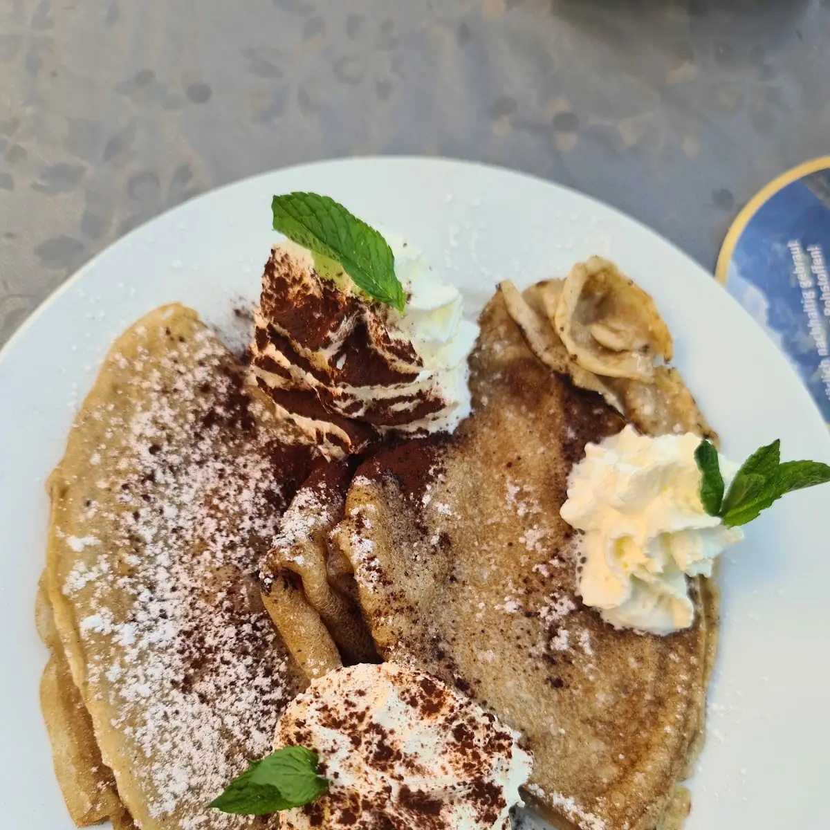 Eis Palatschinken