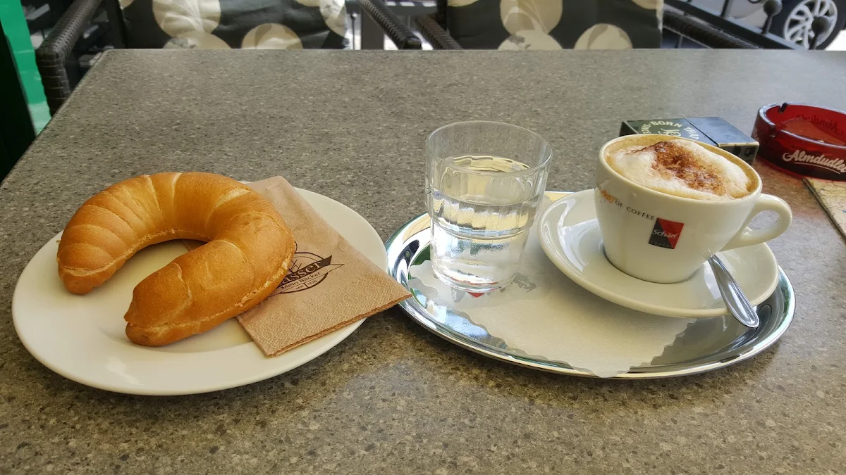 Cappuccino Und Crosson