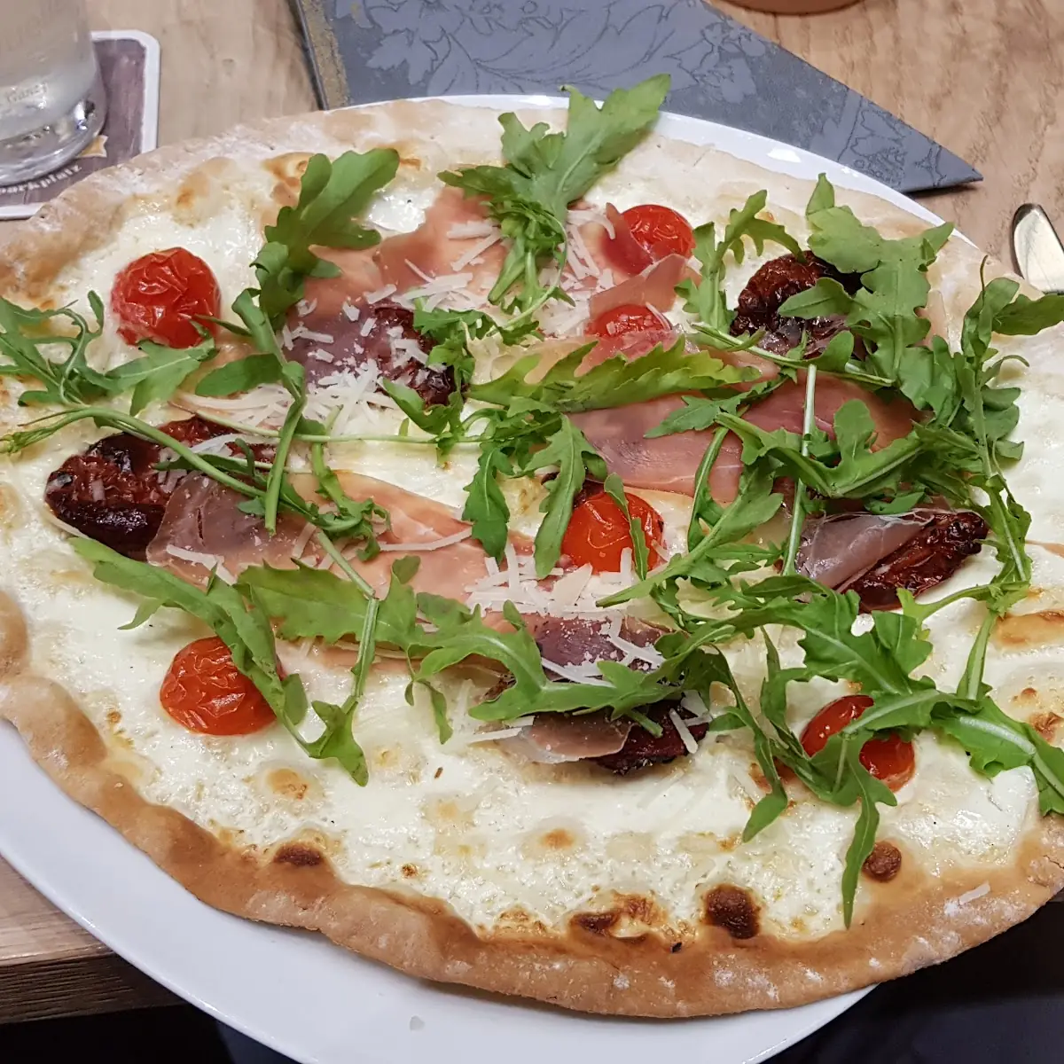 Mediterraner Flammkuchen