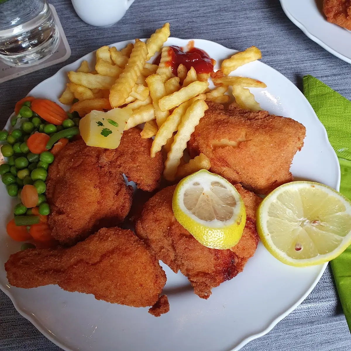 Backhendl Mit Kartoffel Und Gemüse