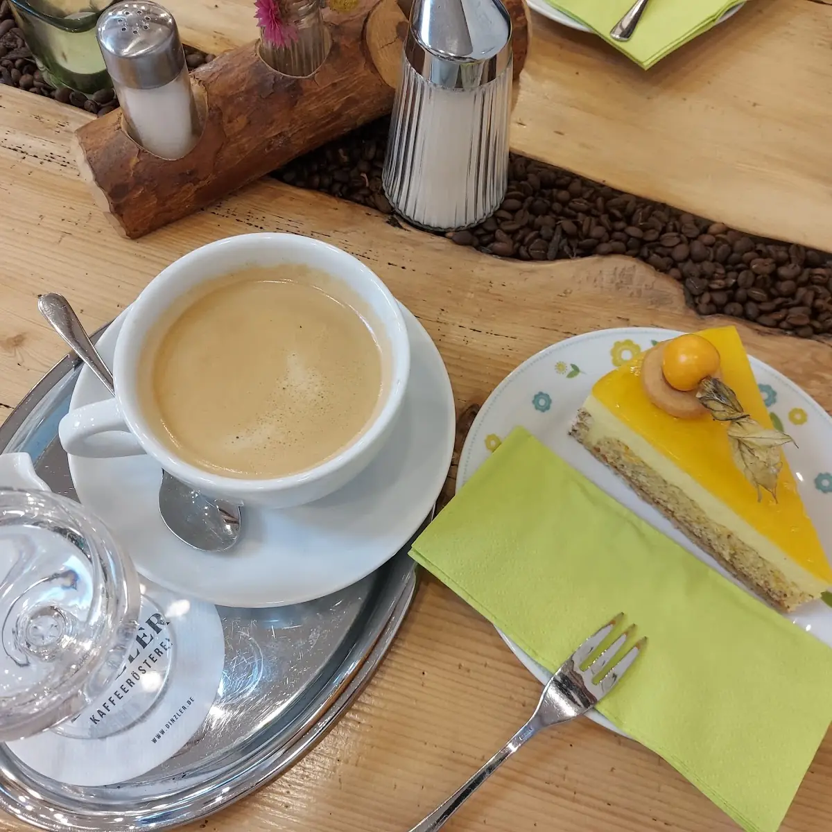 Karotte-passionsfrucht Torte