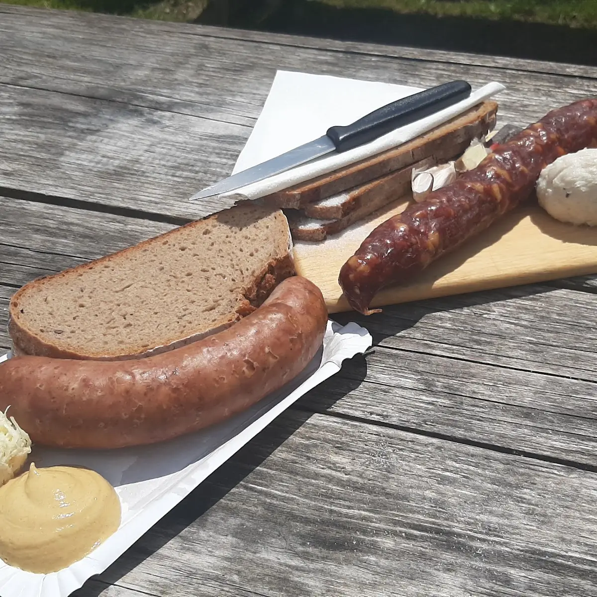Gesellte Und Wildwurst