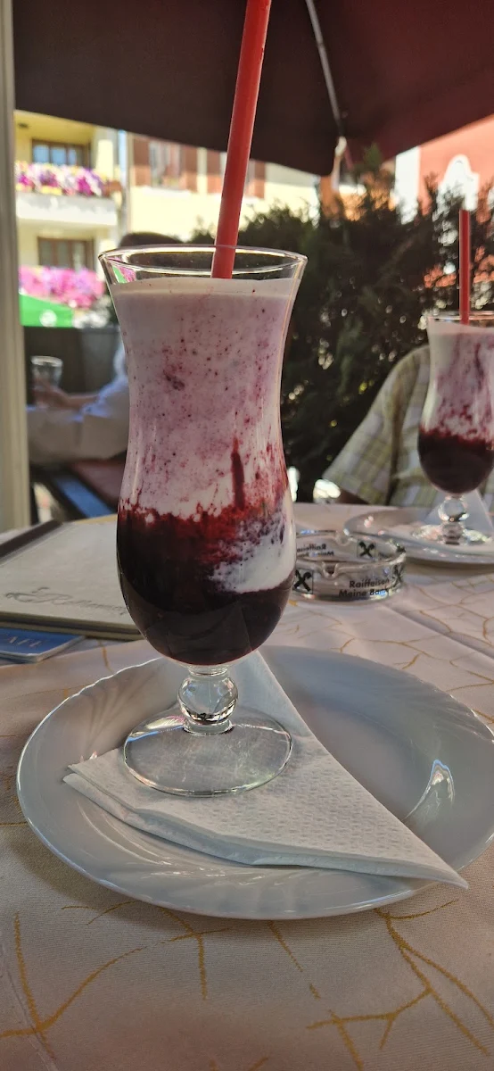 Buttermilch Mit Waldbeeren