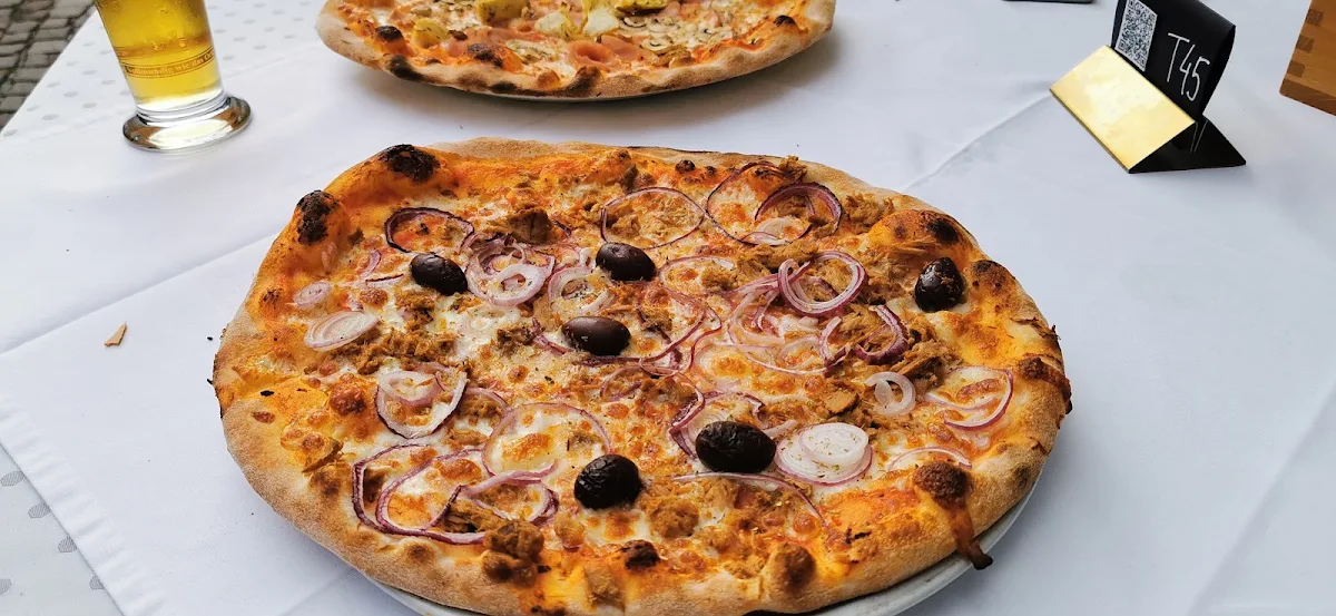 Pizza Tonno