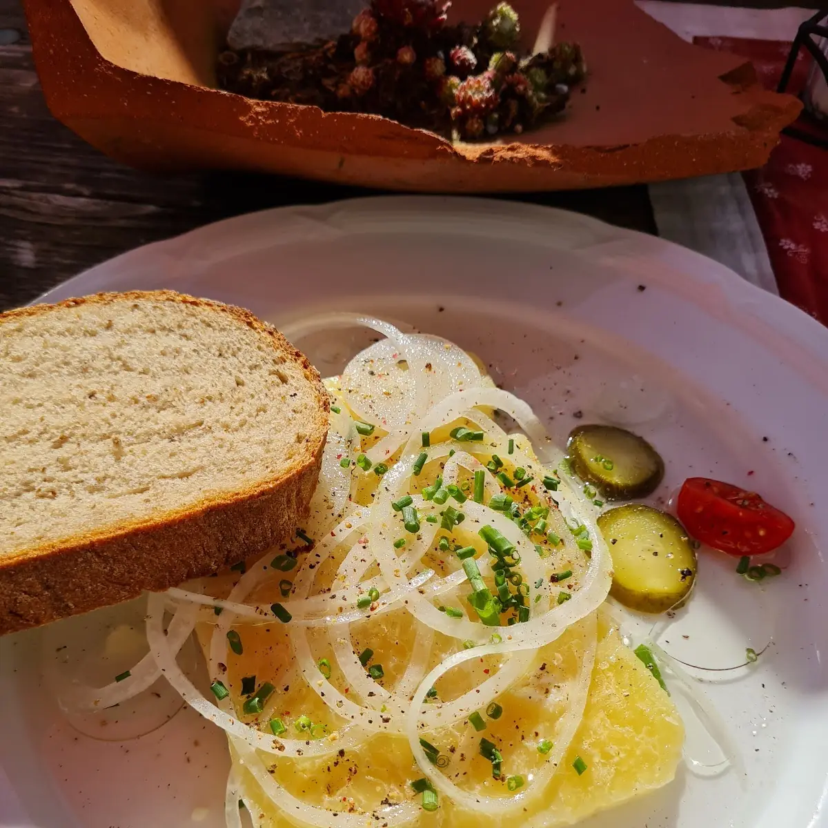 Graukäse Mit Essig Öl Und Zwiebeln