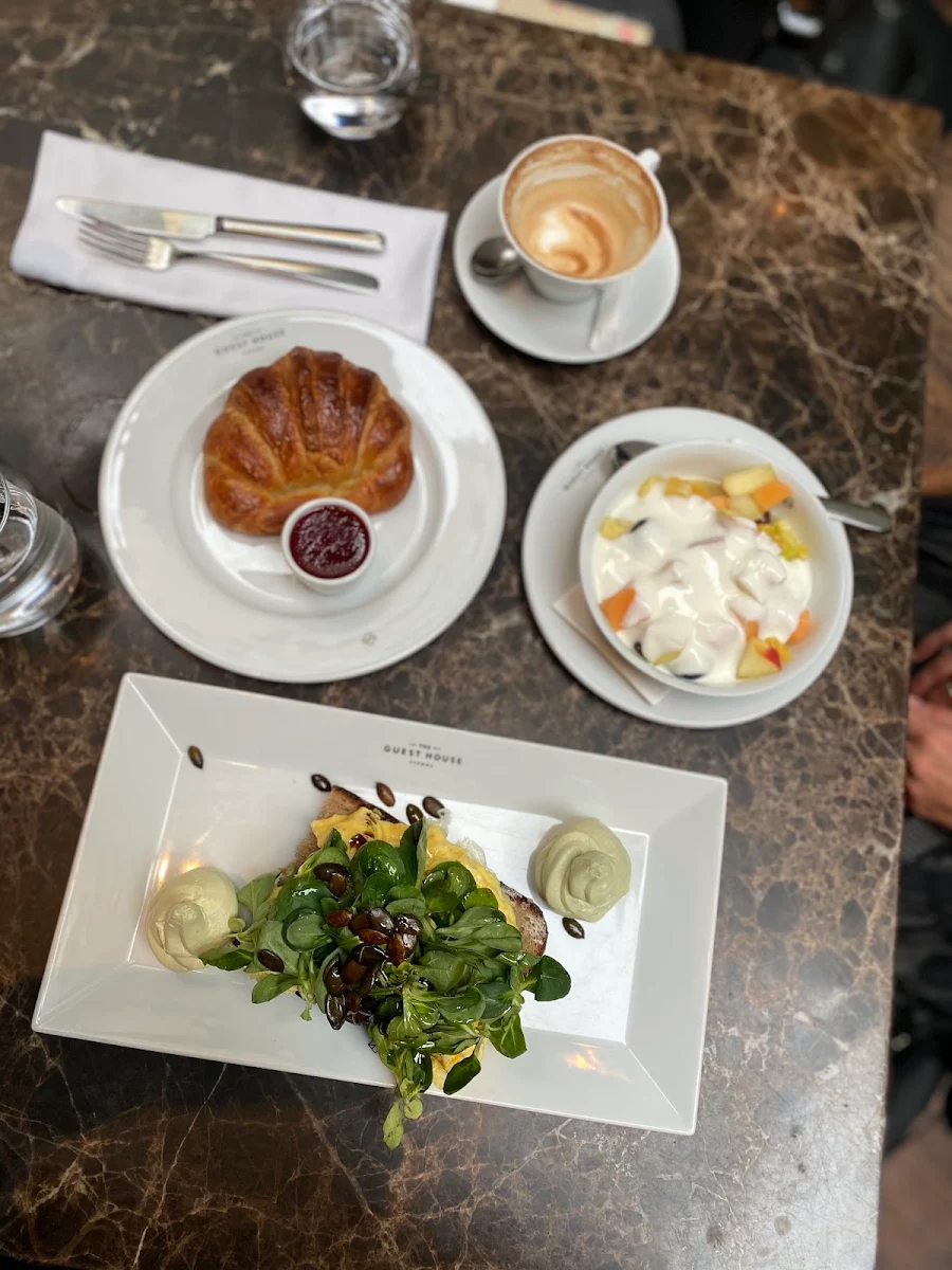 Kernölbrot Croissant