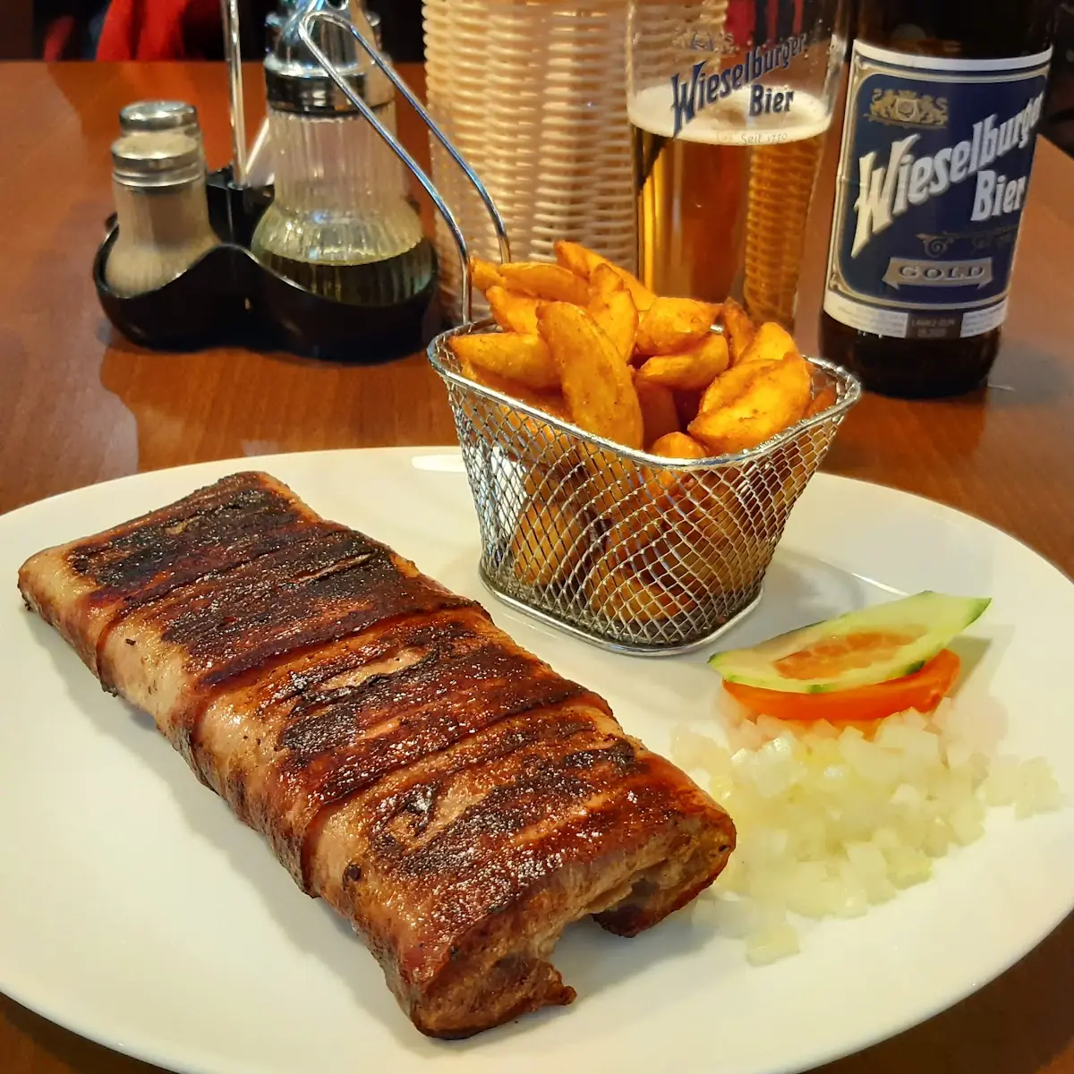 Bauchfleich Mit Pommes