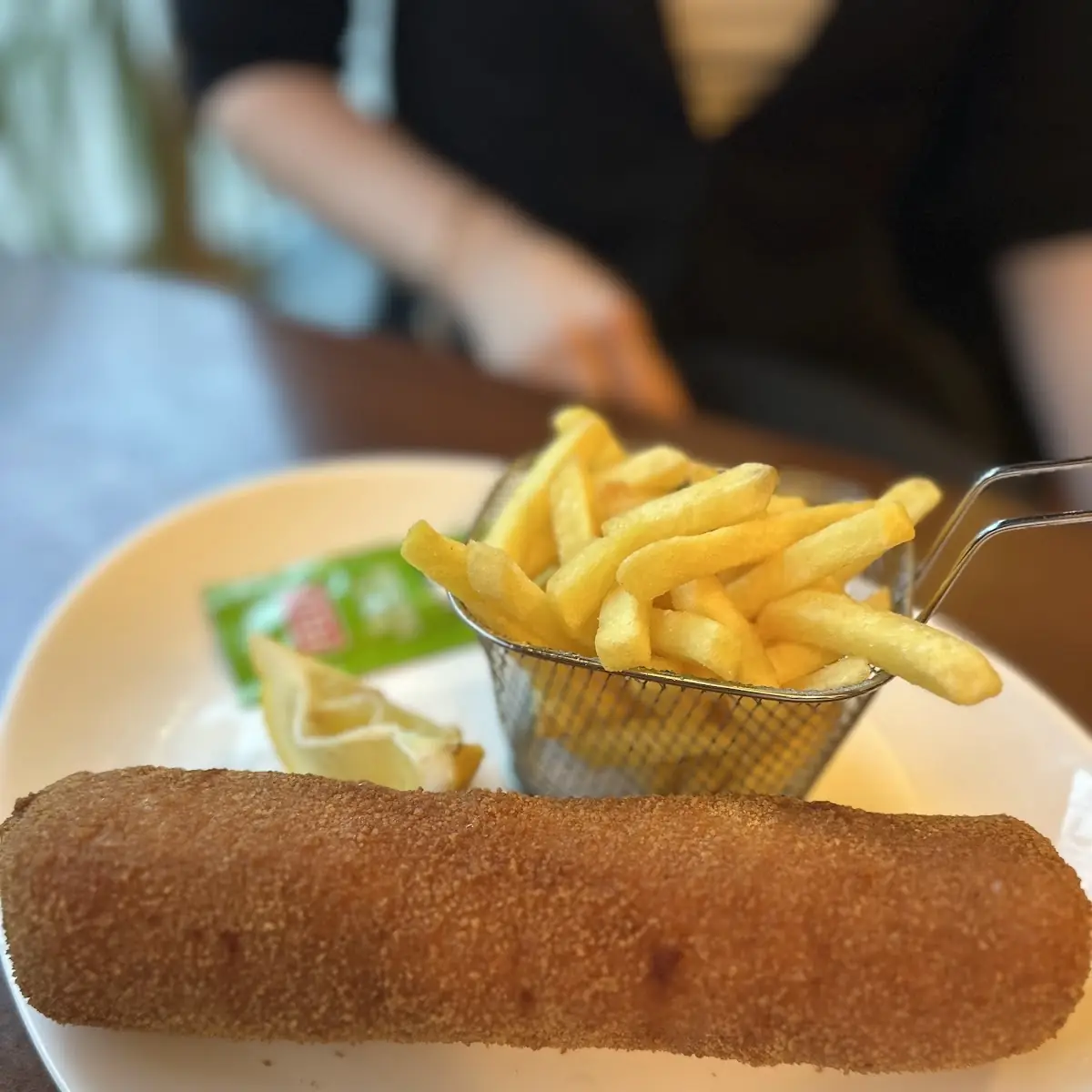 Karadjordjeva Schnitzel Mit Pommes