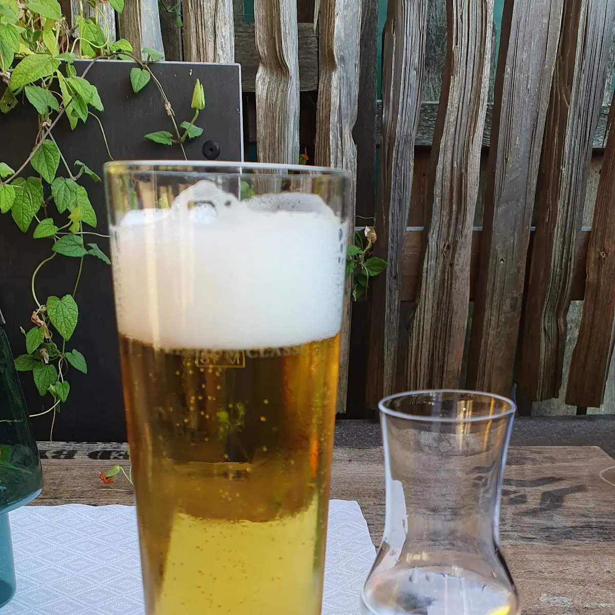 Ein Bier Und Ein Obstler
