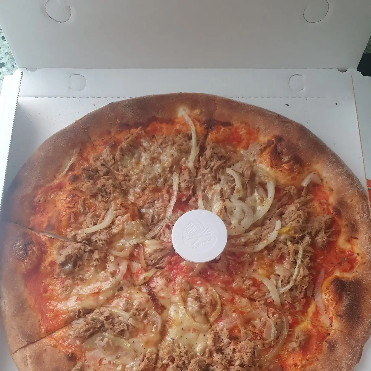 Pizza Tonno
