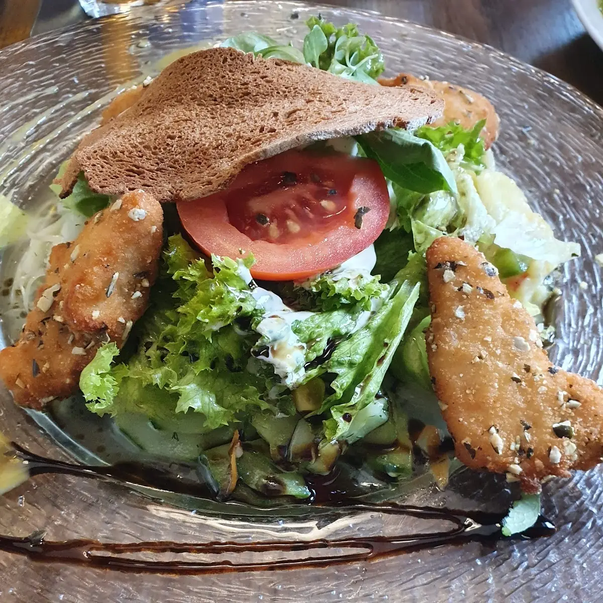 Steir Backhendlsalat