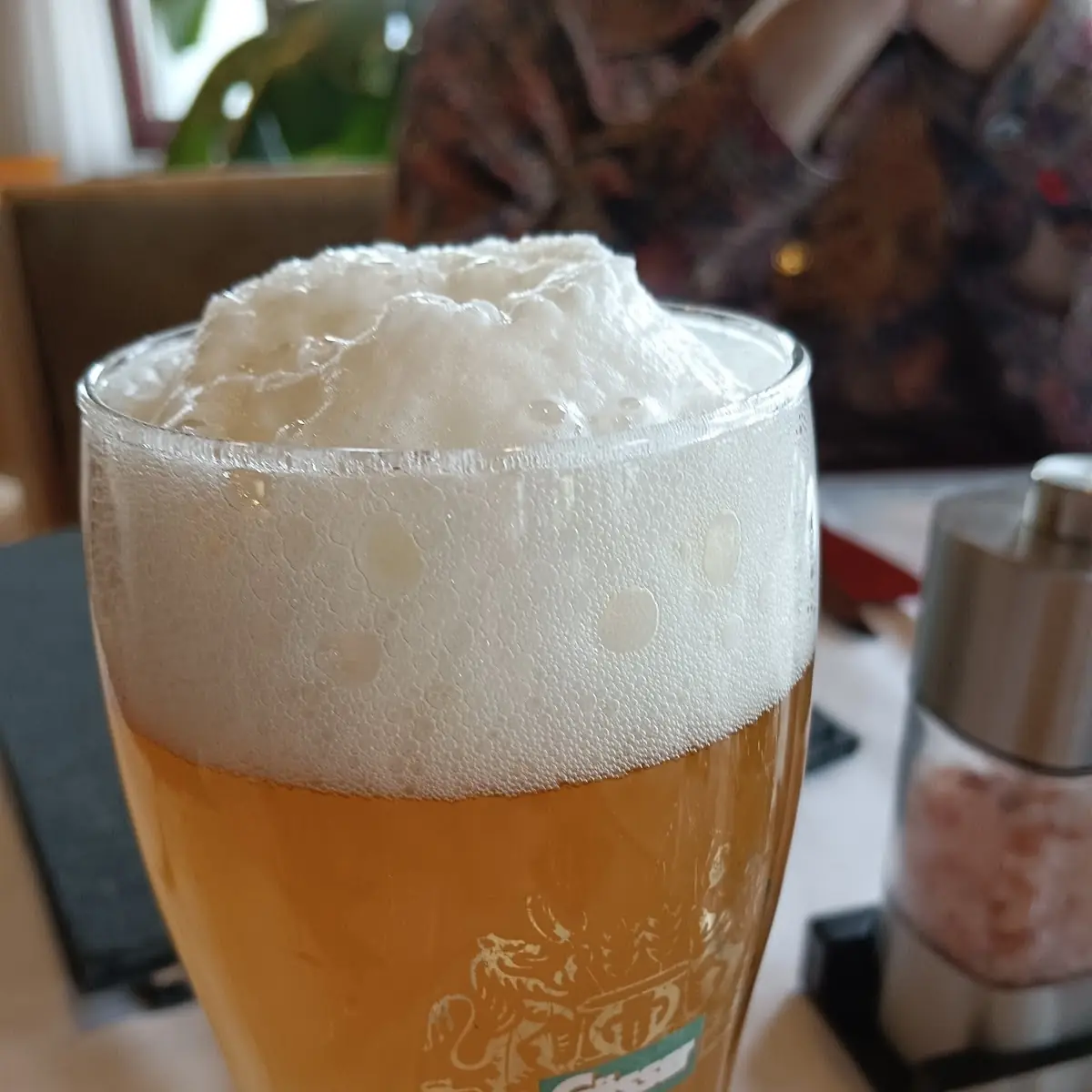 Großes Bier Mit Schaum