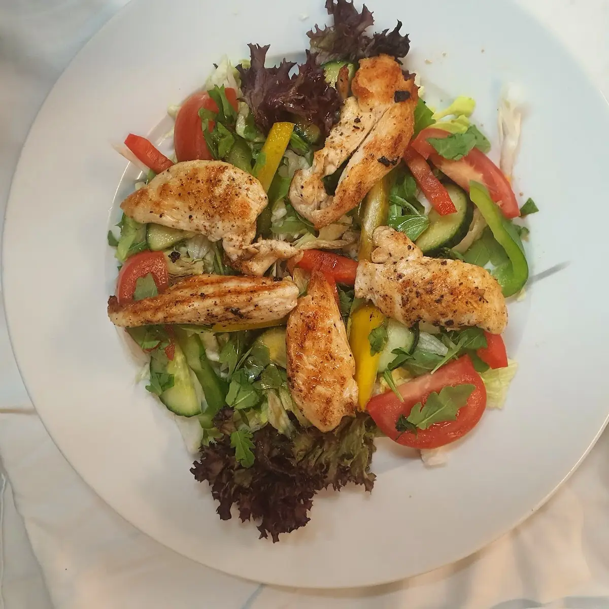 Insalata Pollo Alla Griglia, Das Pizz