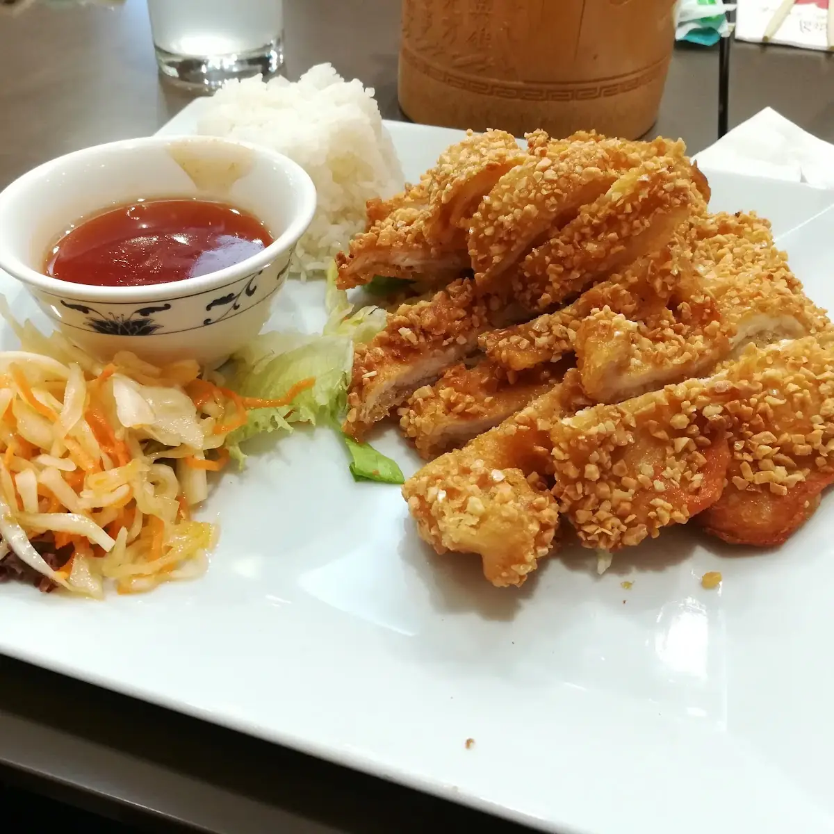 Sesamhühnchen, NOVOILUFA Sushi & Wok