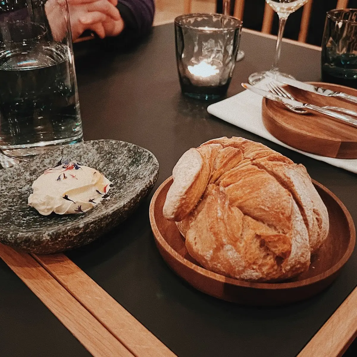 Öfferl Bio Sauerteigbrot Mit Butter