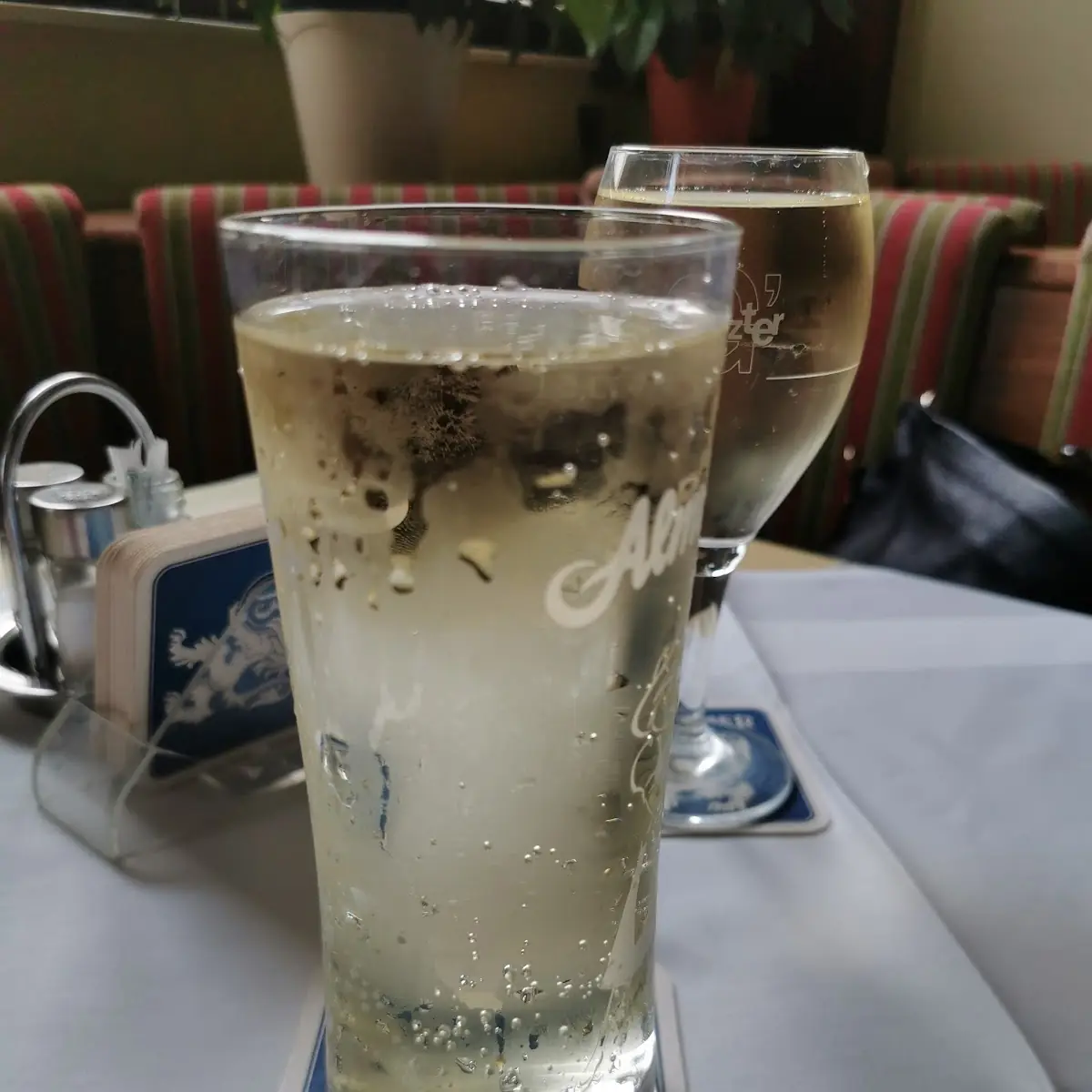 Weißer Spritzer