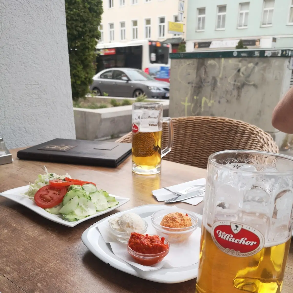 Vorspeisenaufstriche Ajvar Frischkäse Liptauer