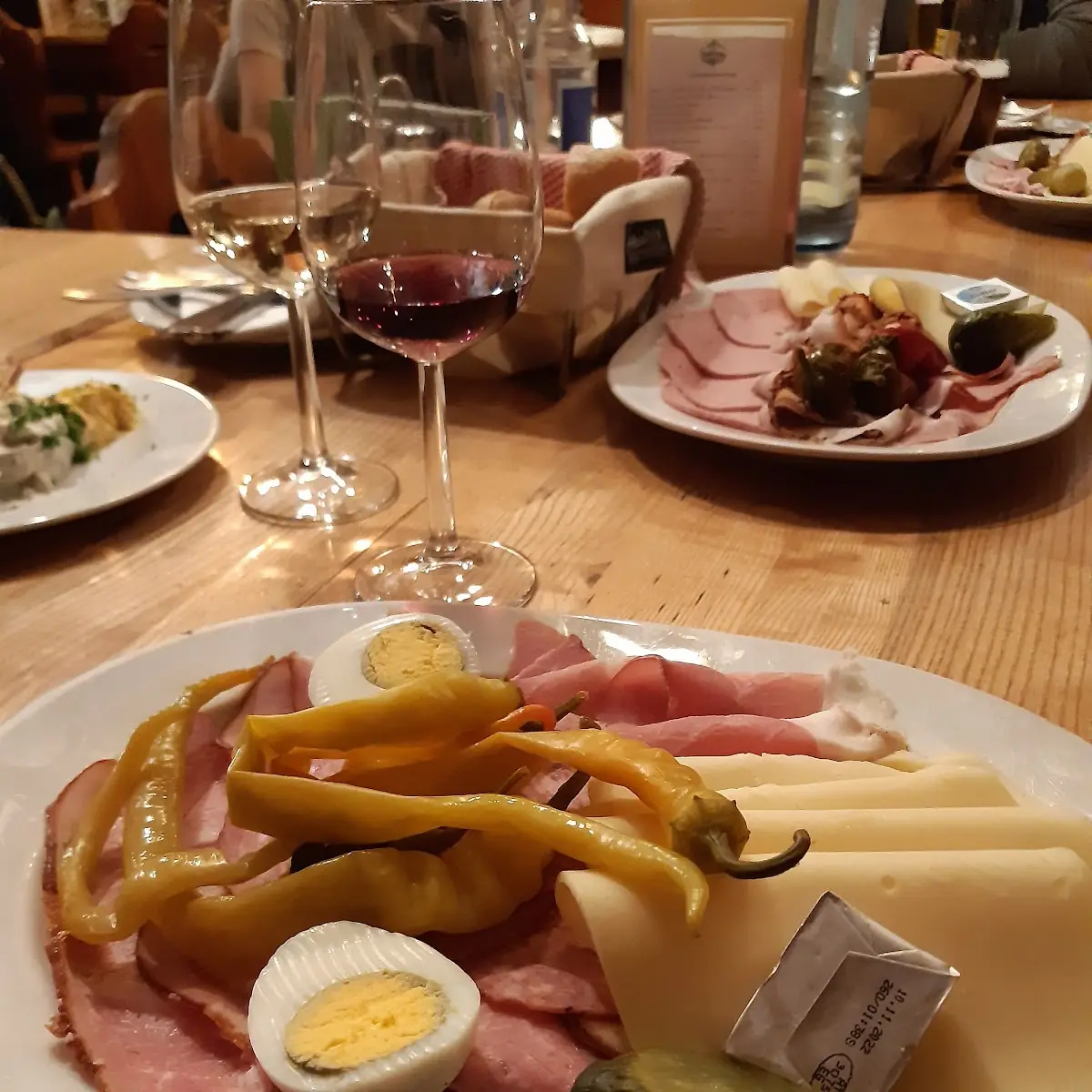 Große Aufschnittplatte 2 Brotscheiben