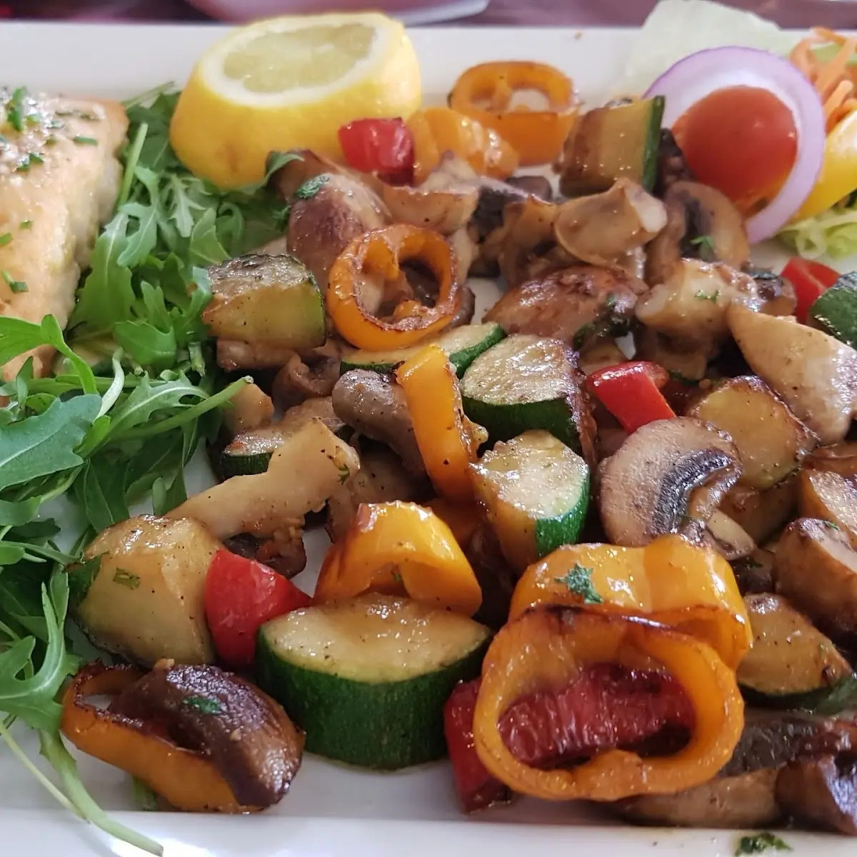 Gegrillter Lachs Mit Gemüse
