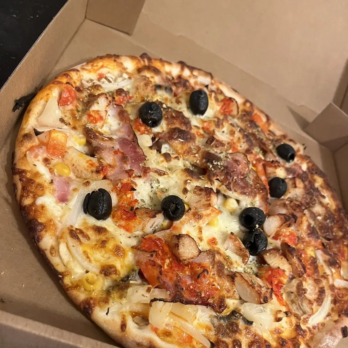 Pizza Capricciosa Regular