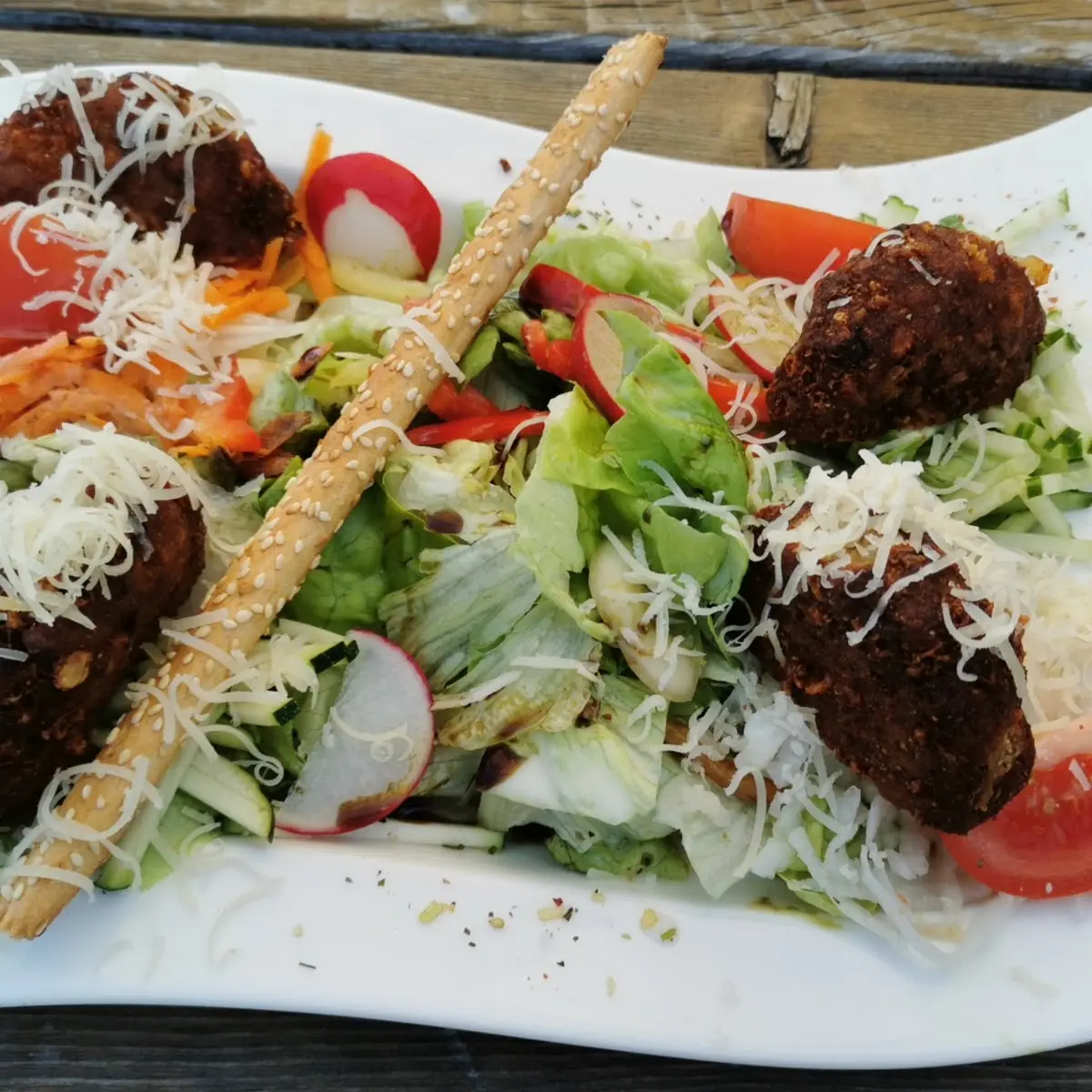 Salat Mit Kaspressknödel
