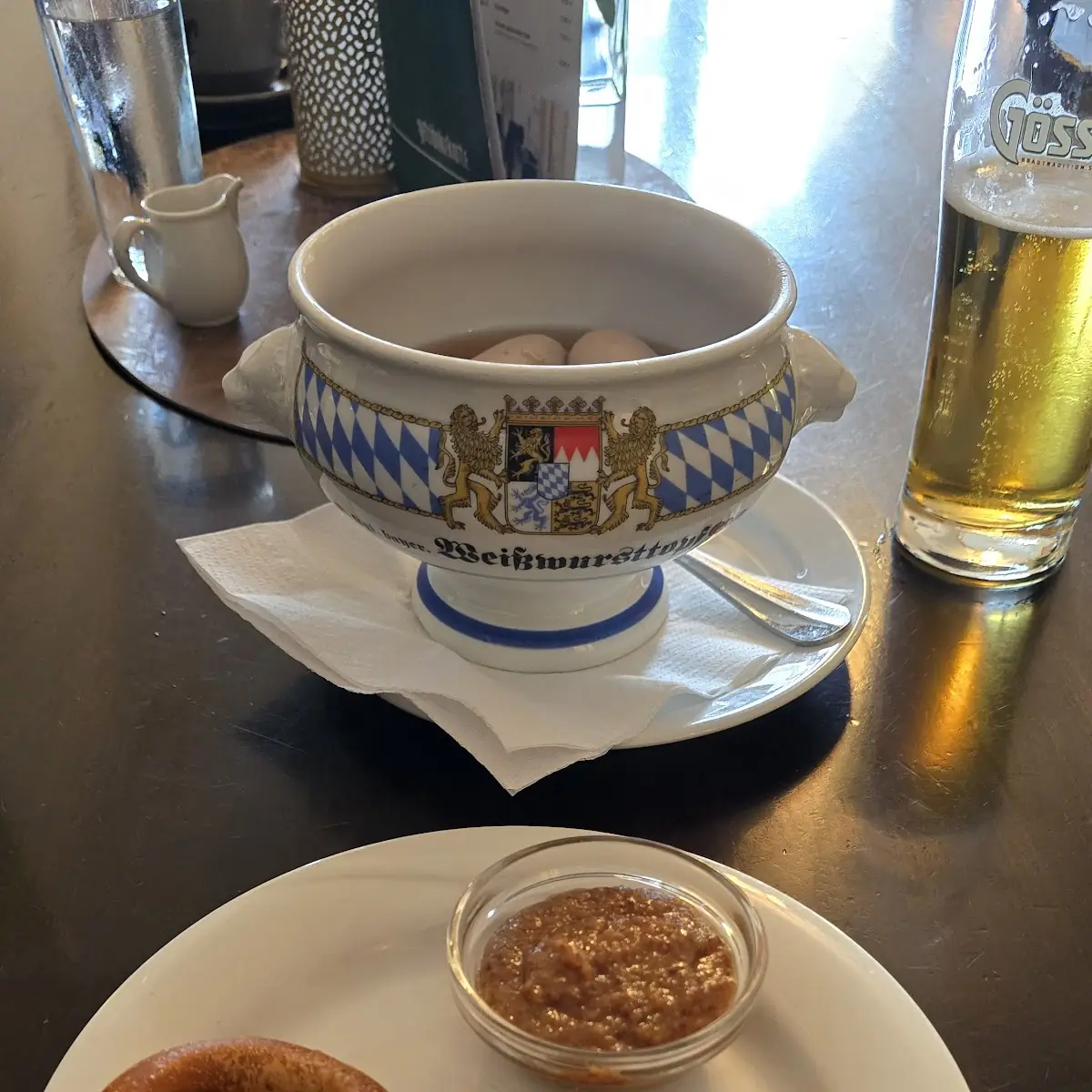Weisswurst Mit Brezen