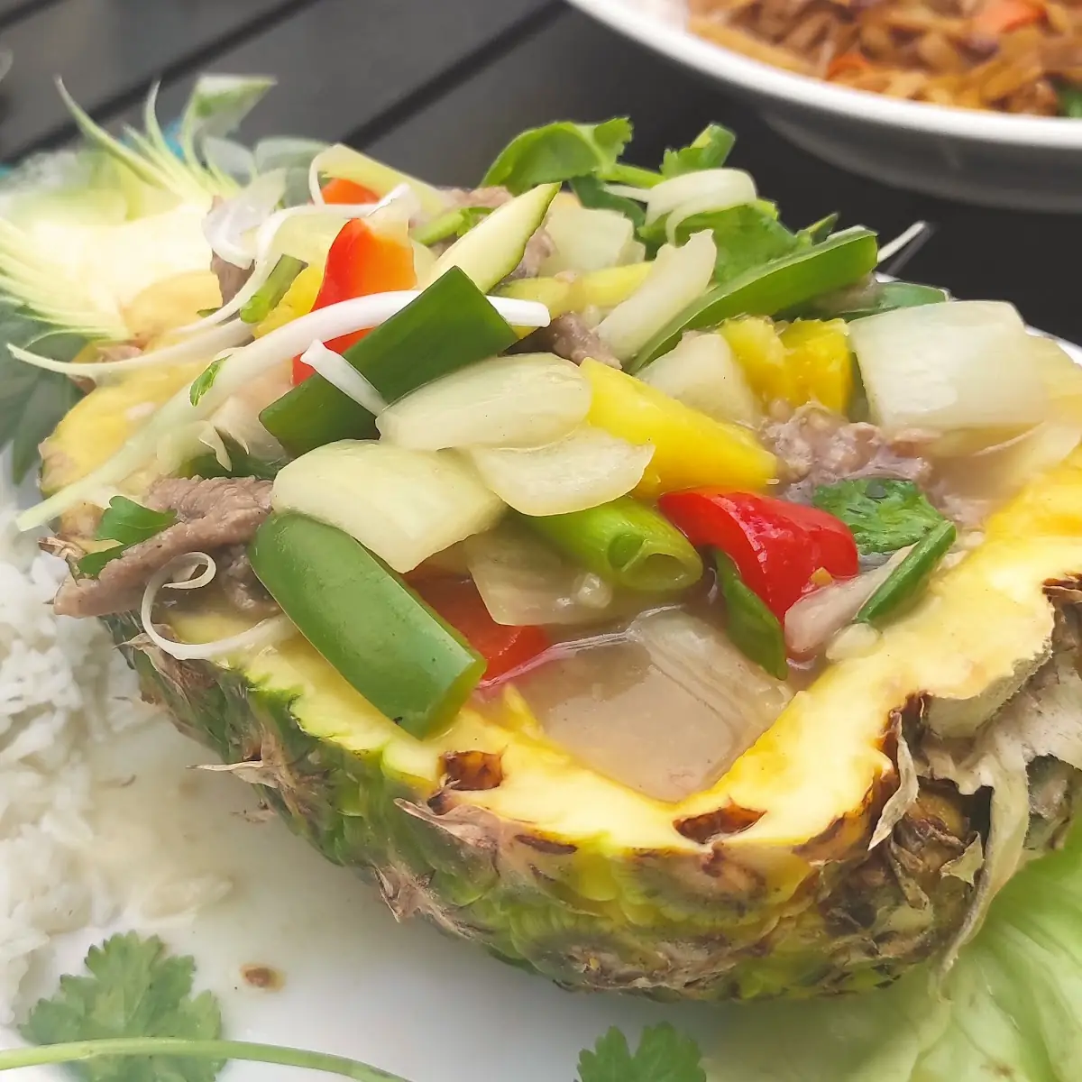 Rindfleisch Mit Ananas Und Gemüse