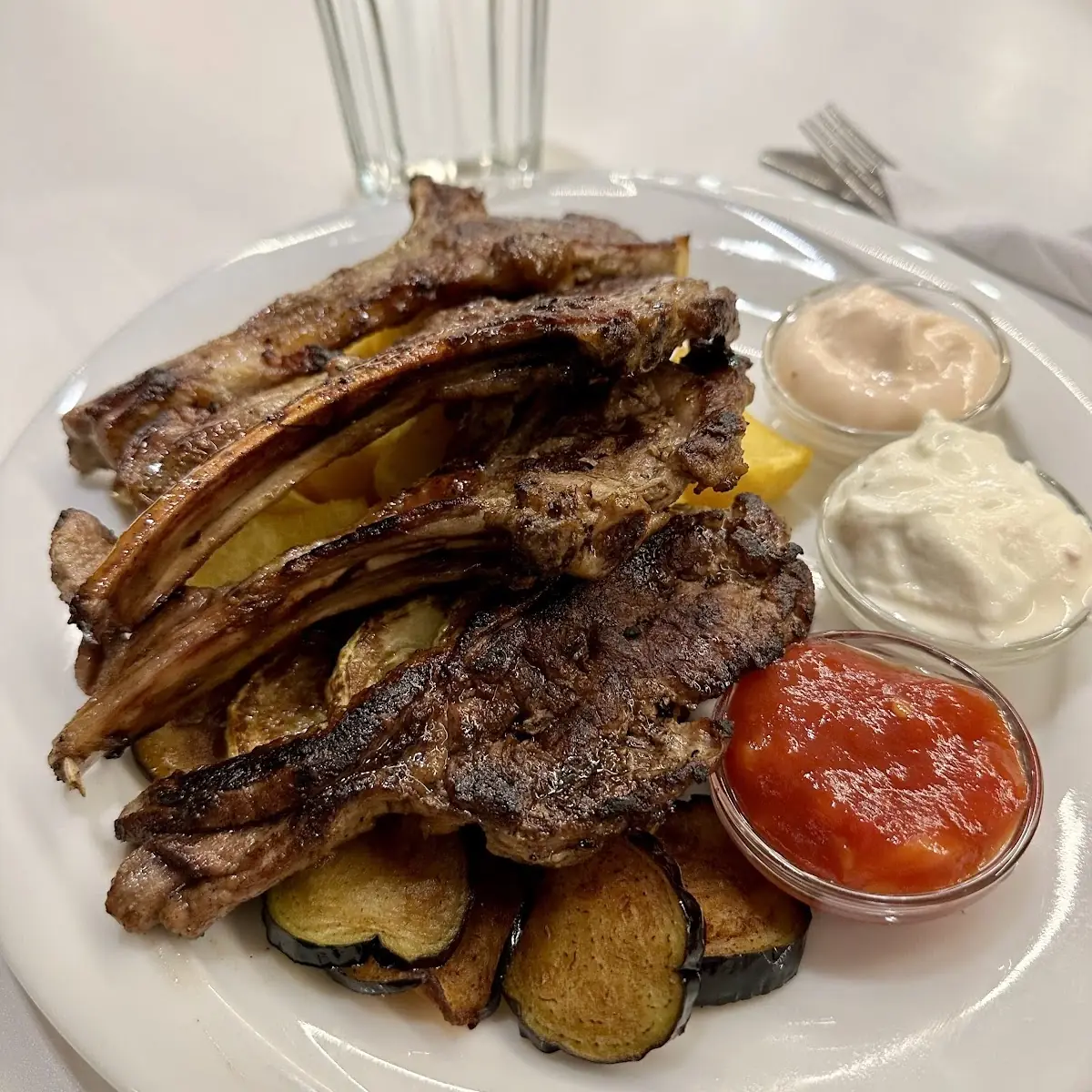 Lamb Chops with Grilled Veggies