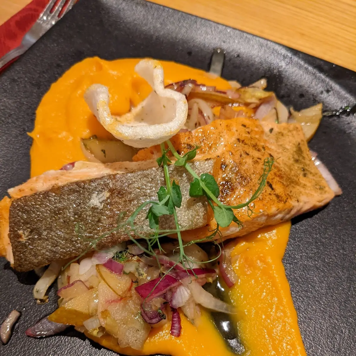 Lachs Auf Süßkartoffelpüree