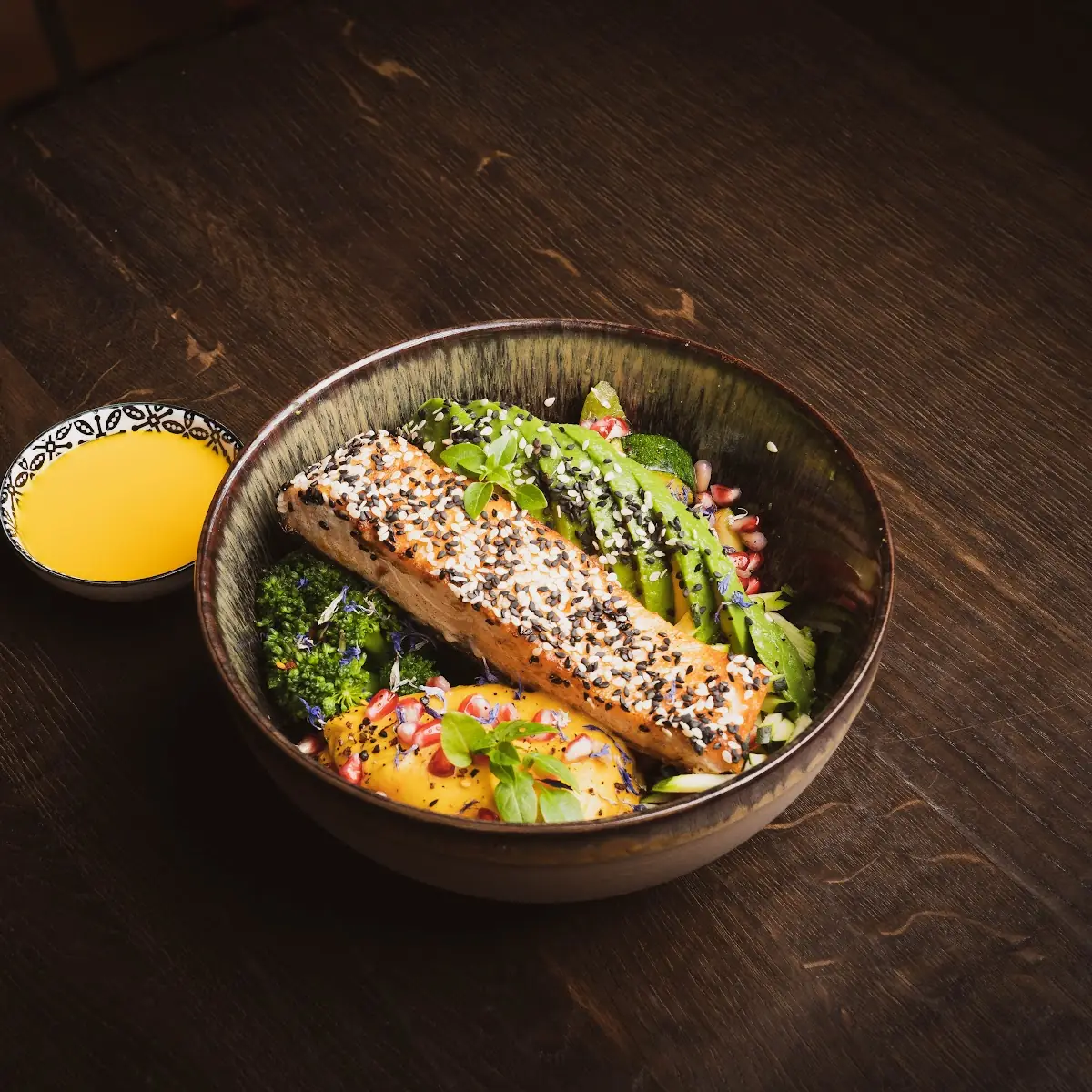 Salmon & Dirty Umami Sauce Ohne Reis