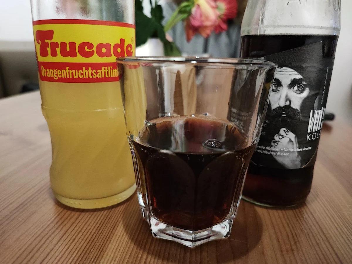 Cola