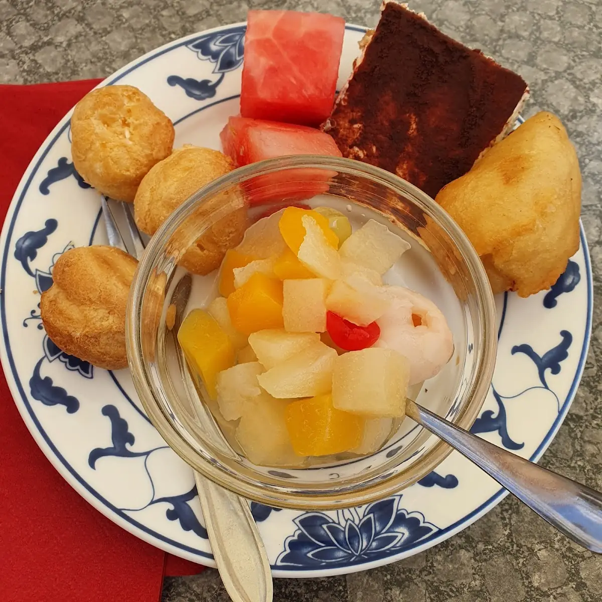 Süßspeisen Vom Buffett
