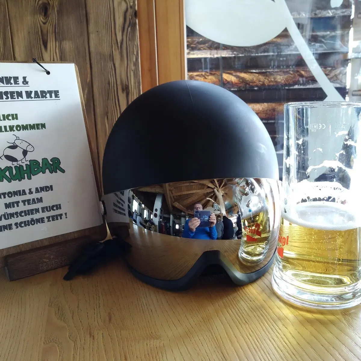 Gulaschsuppe Und Ein Großes Bier