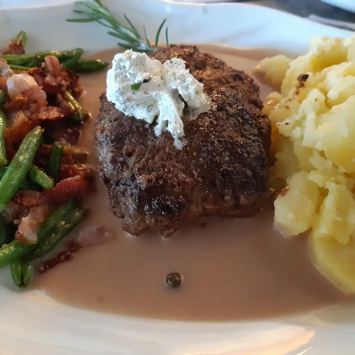 Almochsen Steak