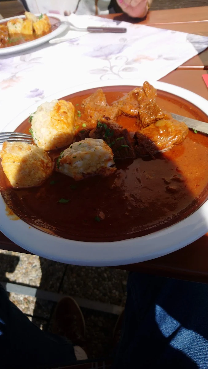 Gulasch Med Knödel