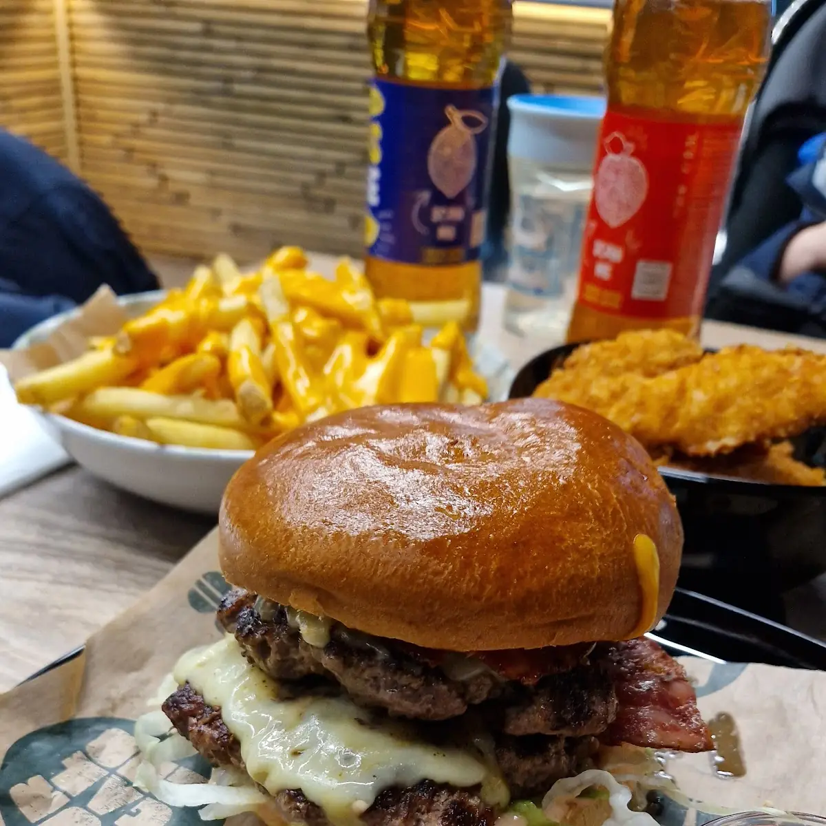 Burgallio Spezial Burger Mit Raclette Käse