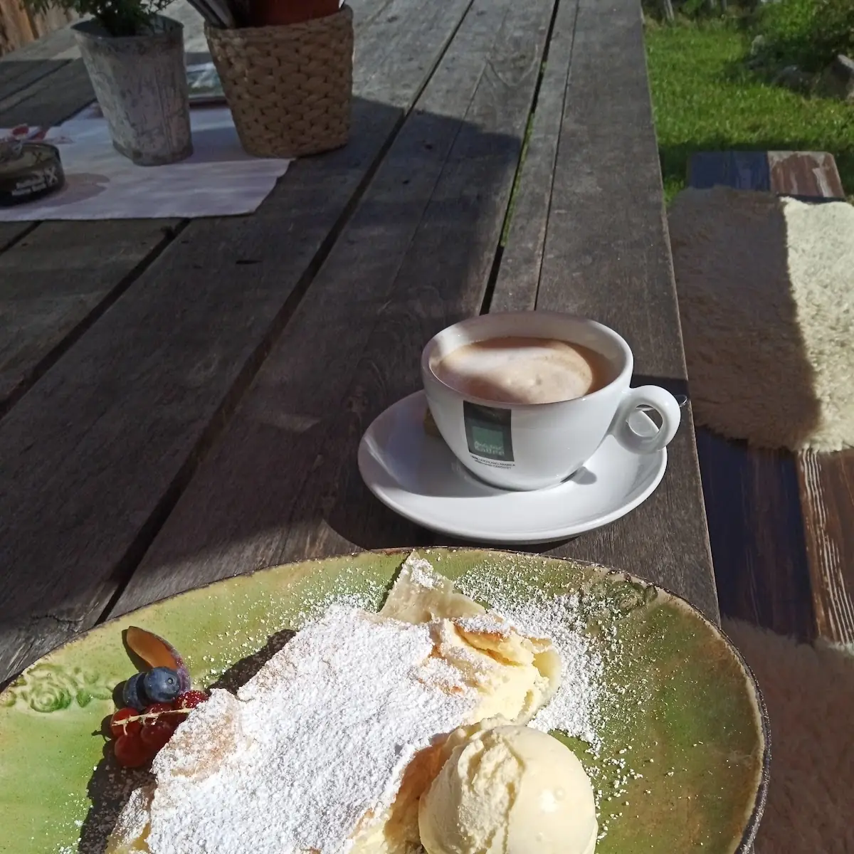 Topfenstrudel Mit Vanilleeis