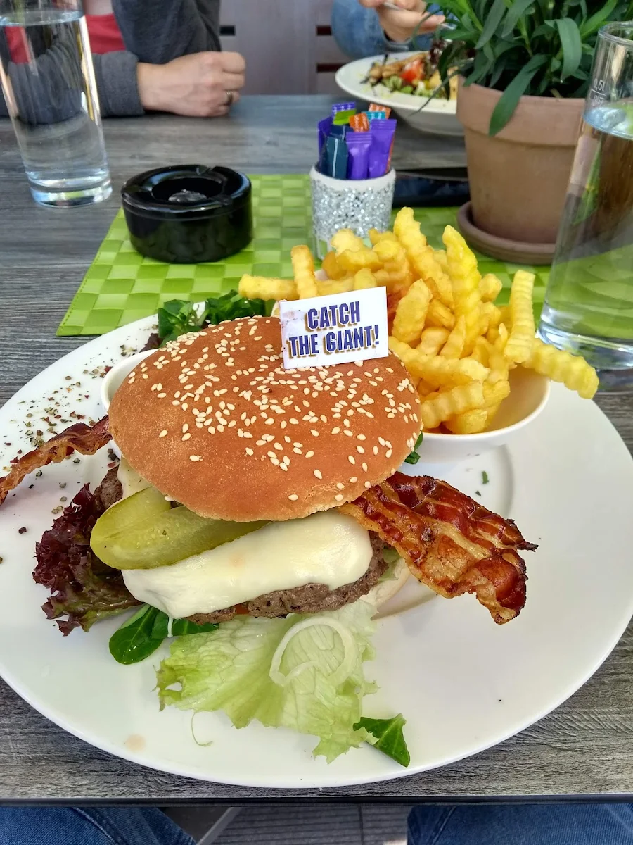 Hamburger Mit Pommes Spezial