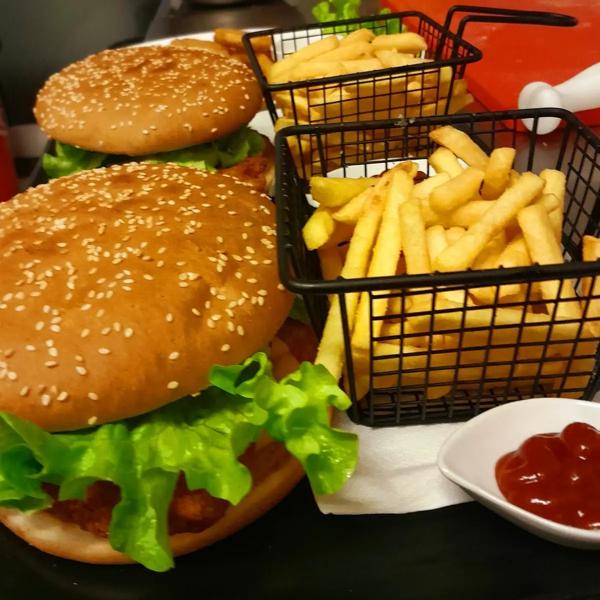XL Burger
