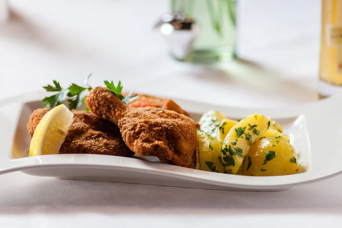 Backhendl Mit Petersilienkartoffeln