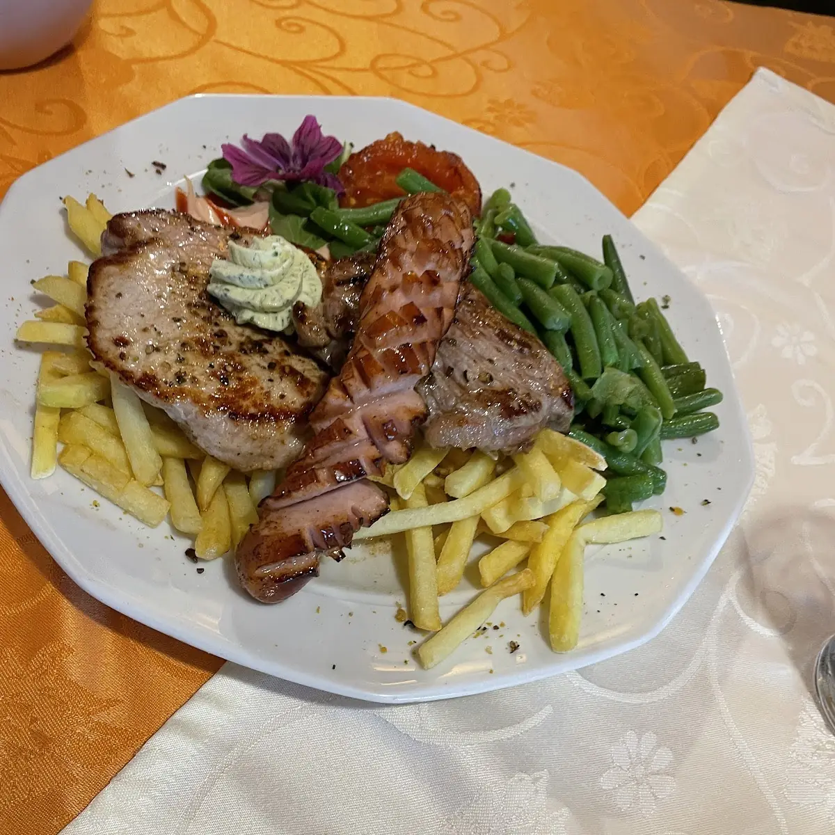 Grillteller Mit Speckbohnen