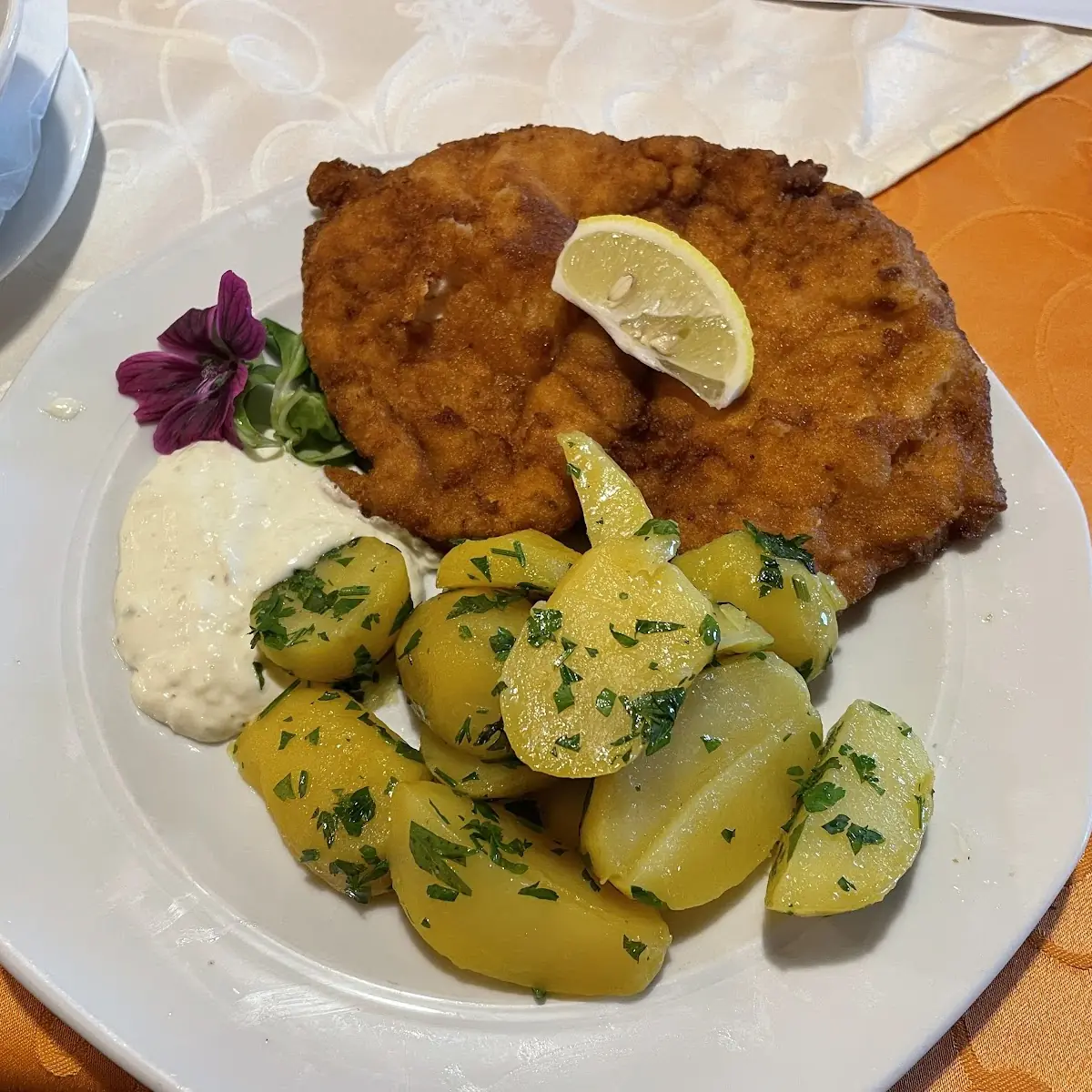 Schnitzel Mit Petersilienkartoffel