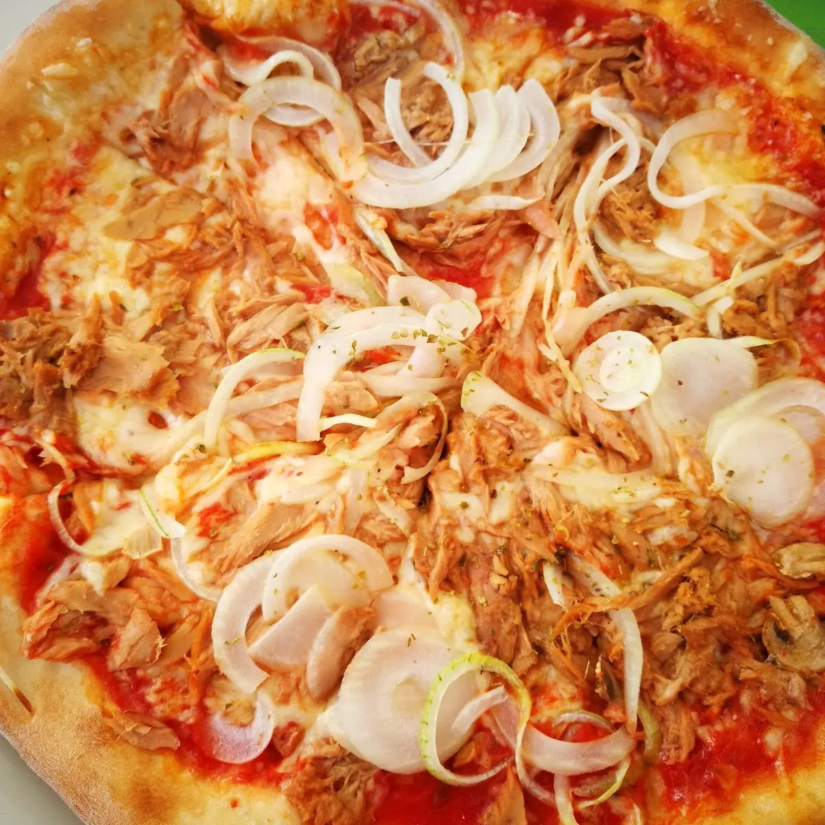 Pizza Tonno E Cipolla
