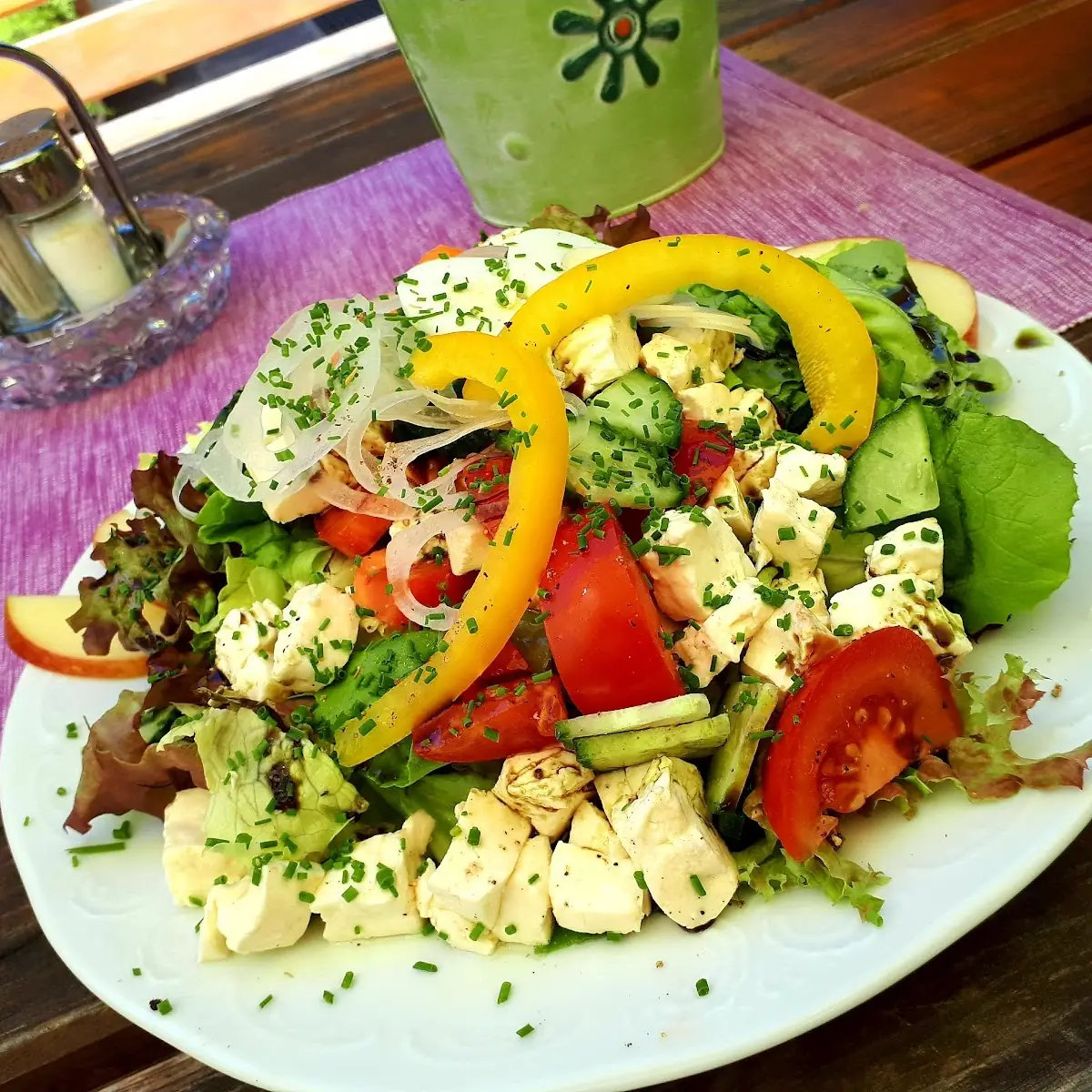Gemischter Salat Mit Frischkäse