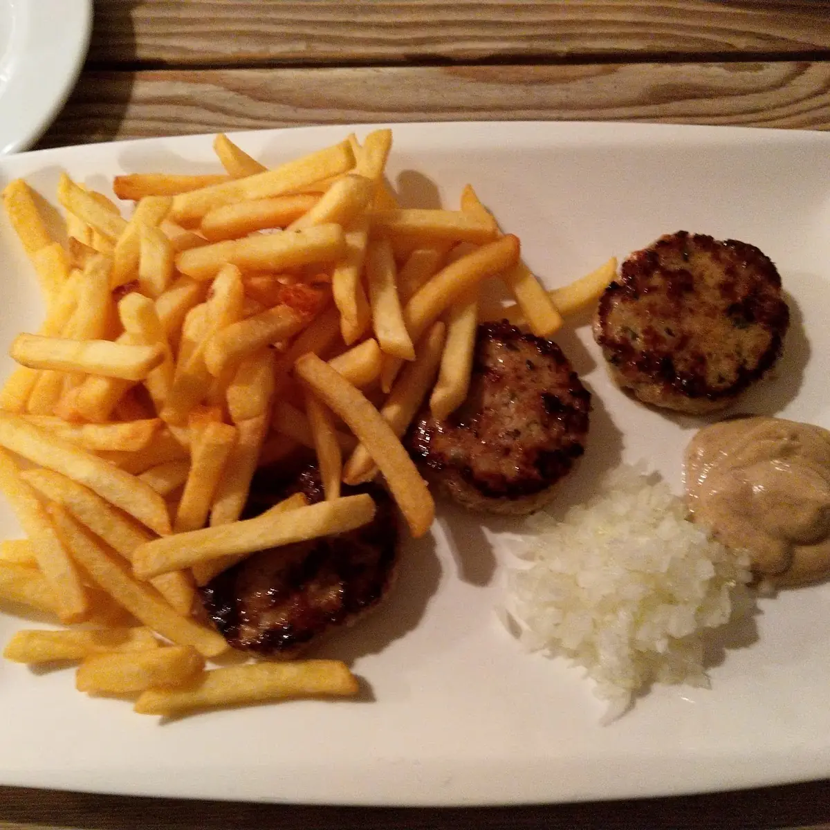 Cevapcici Mit Pommes