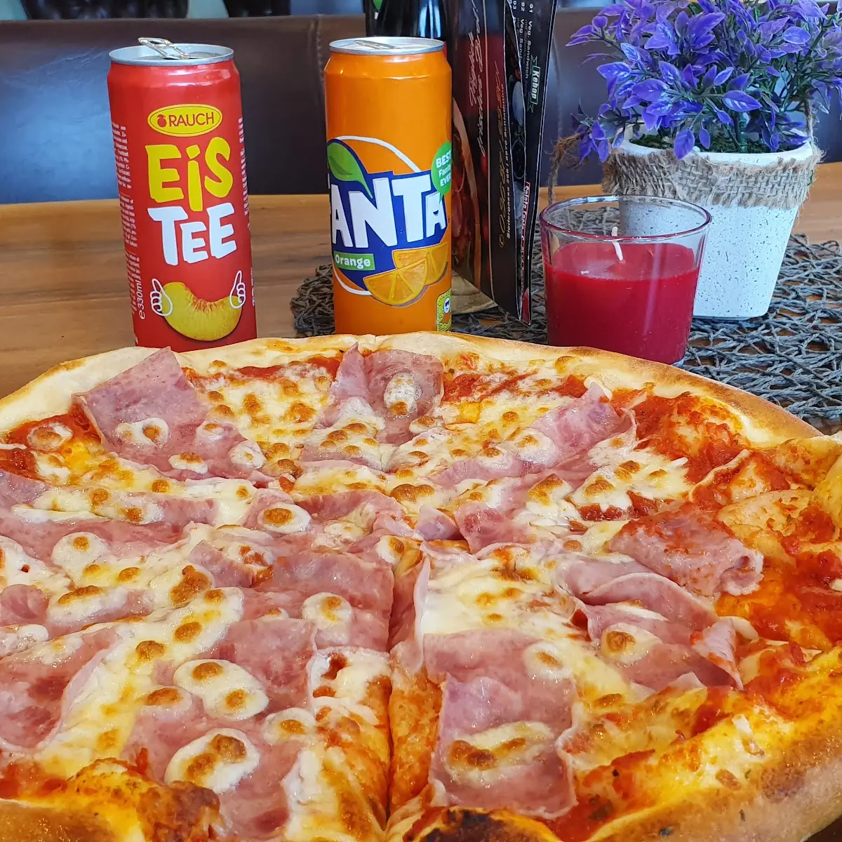 Schinken Pizza