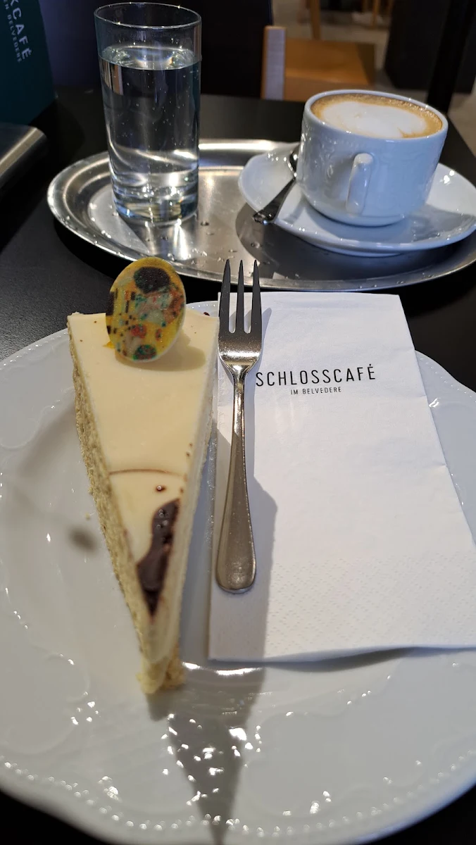 Klimttorte Und Café Melange