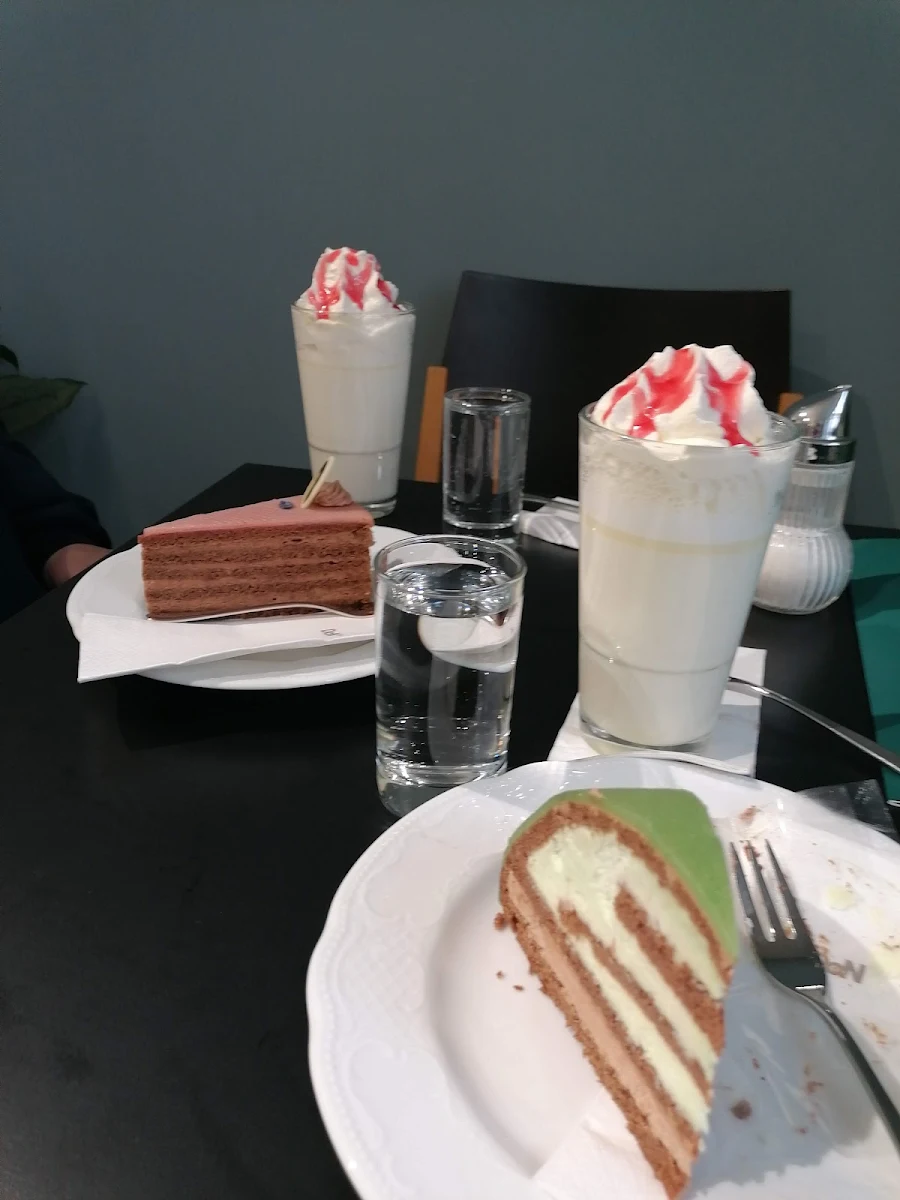 Mozarttorte Mit Pistazienmus
