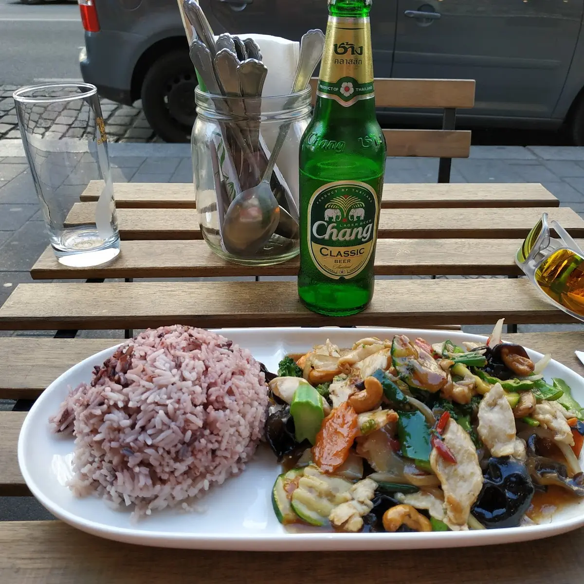 Wokgemüse Mit Cashewnüssen Und Huhn